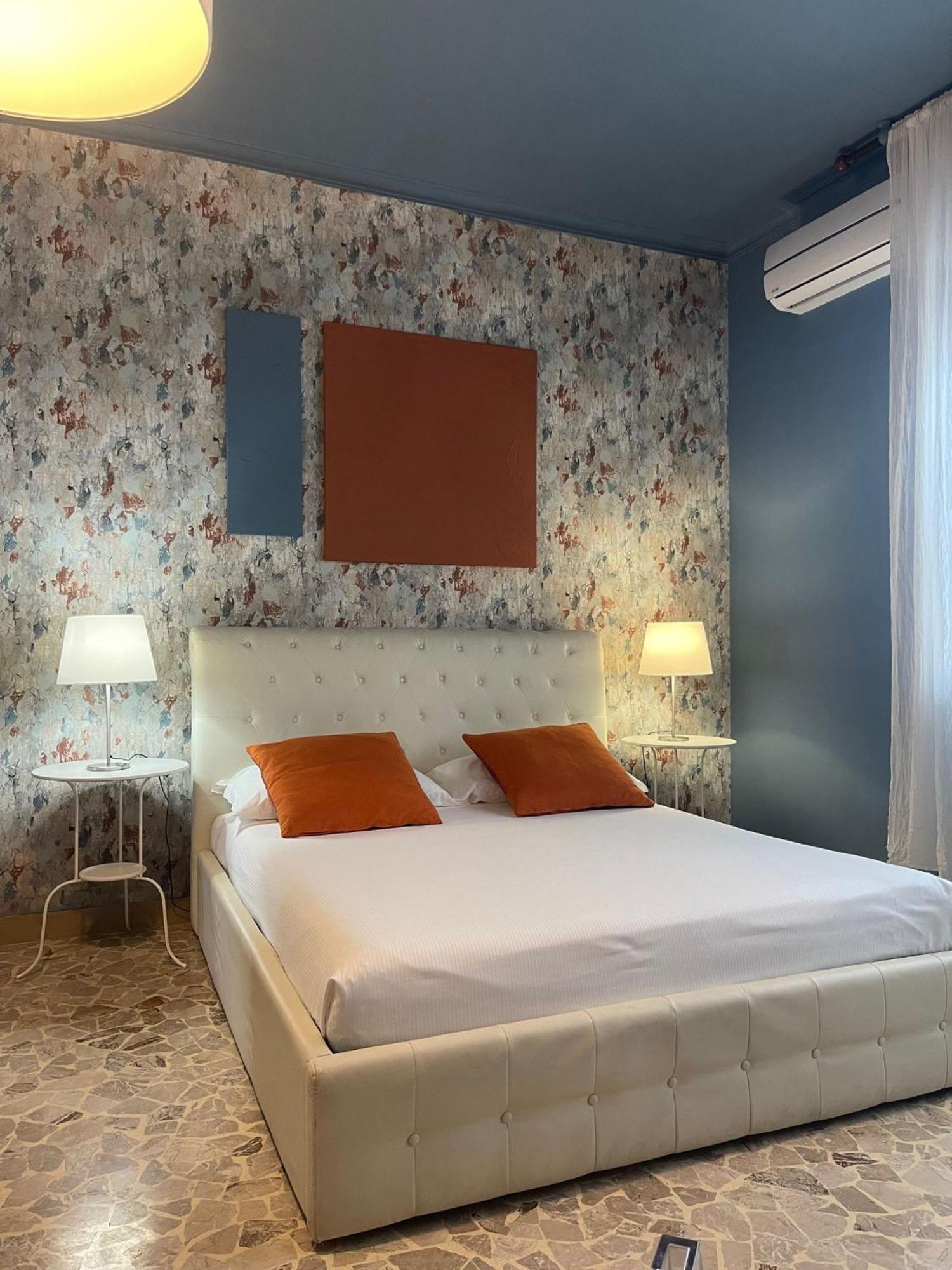 Central Suite Bed&Breakfast 볼로냐 외부 사진